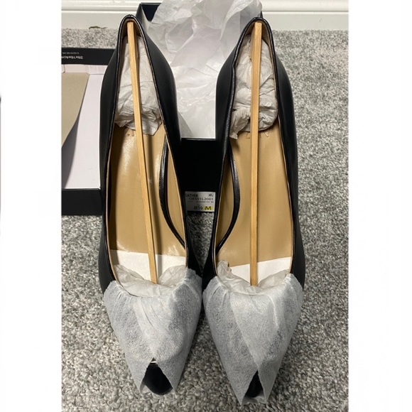 Black Caprice Leather Pump, 8.5M - Picture 9 of 12